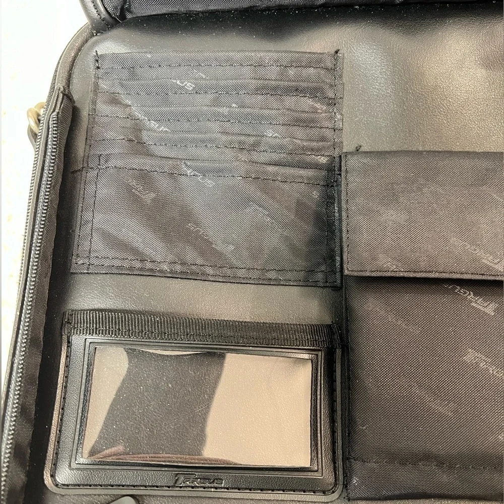 Targus Genuine Leather Computer Laptop Briefcase Tote Bag